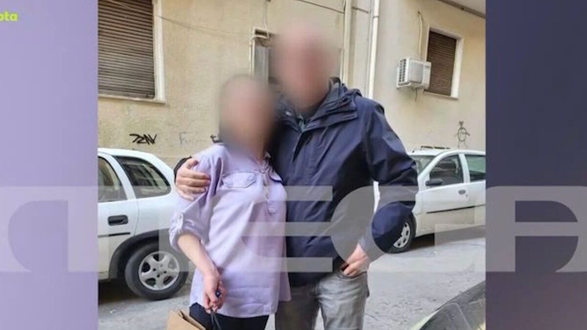 «Το Χωριάτικο»: Φωτογραφία ντοκουμέντο του αστυνομικού που εμπλέκεται στο κύκλωμα – Ο ρόλος του στα strip clubs 1 «Το Χωριάτικο»: Φωτογραφία ντοκουμέντο του αστυνομικού που εμπλέκεται στο κύκλωμα – Ο ρόλος του στα strip clubs