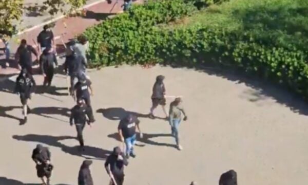 Λεβάντε: Άγριες συμπλοκές οπαδών πριν από τον αγώνα με τη Σεβίλλη στην Ισπανία
