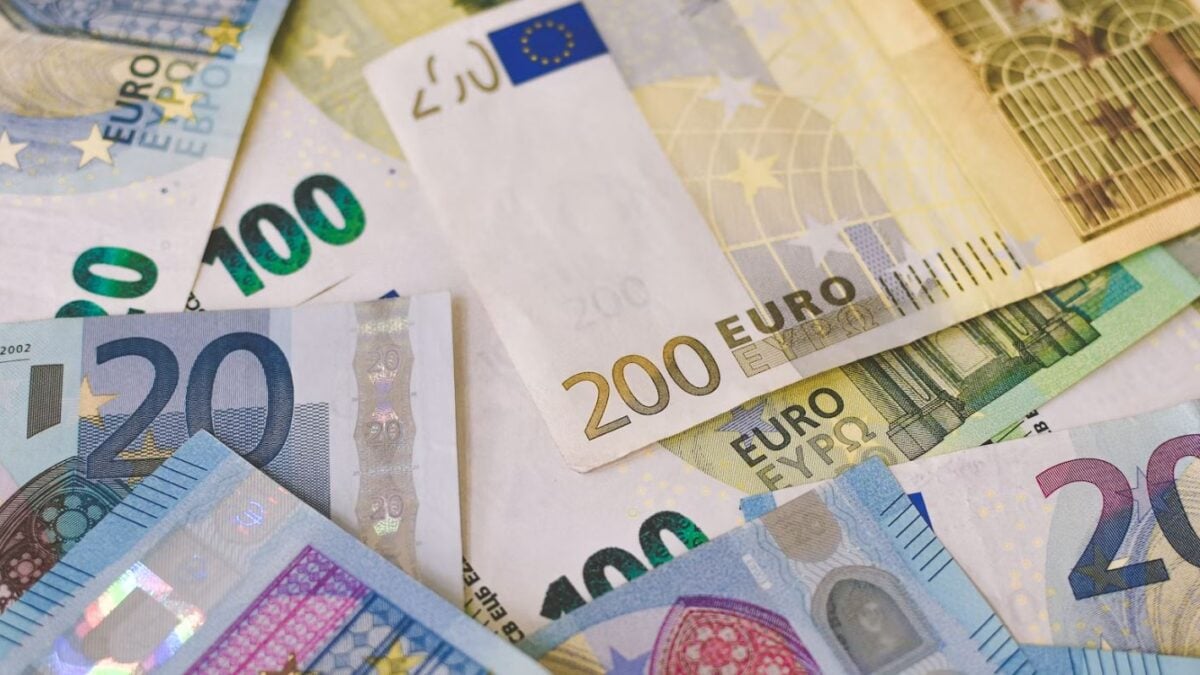 EFSF: Η Ελλάδα εξόφλησε δημόσιο χρέος 2,5 δισ. ευρώ προς το Ευρωπαϊκό Ταμείο Χρηματοπιστωτικής Σταθερότητας 1 EFSF: Η Ελλάδα εξόφλησε δημόσιο χρέος 2,5 δισ. ευρώ προς το Ευρωπαϊκό Ταμείο Χρηματοπιστωτικής Σταθερότητας