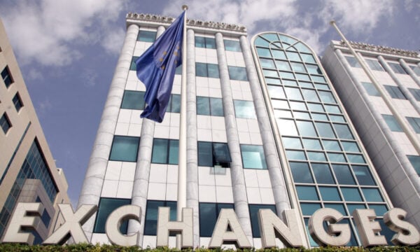 Χρηματιστήρια: Με πτώση 2,22% έκλεισε η Αθήνα, απώλειες στην Ευρώπη – Βουτιά 4,52% για τις τράπεζες