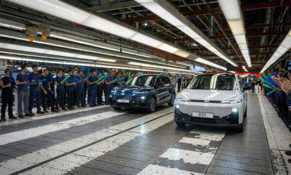 Η Leapmotor κατασκευάζει στην Ευρώπη αυτοκίνητα και μπαταρίες