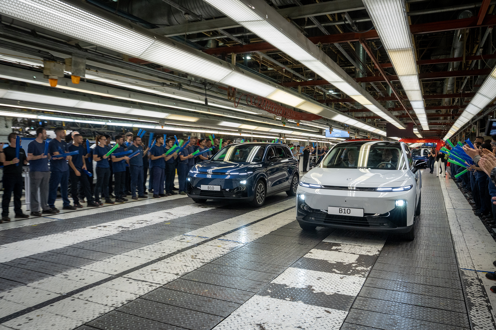 Η Leapmotor κατασκευάζει στην Ευρώπη αυτοκίνητα και μπαταρίες